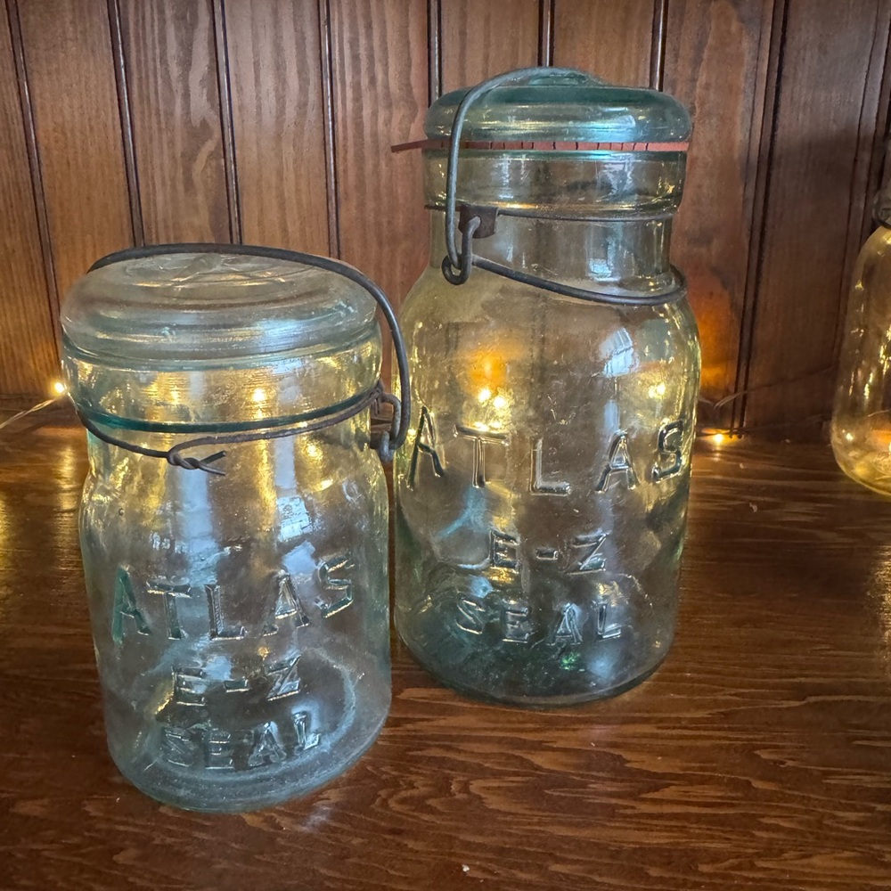 Atlas E-Z Seal Glass Jars - Blue